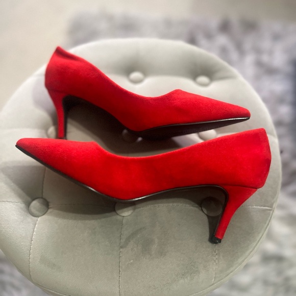 Red Classic Pump Heels - Picture 1 of 8